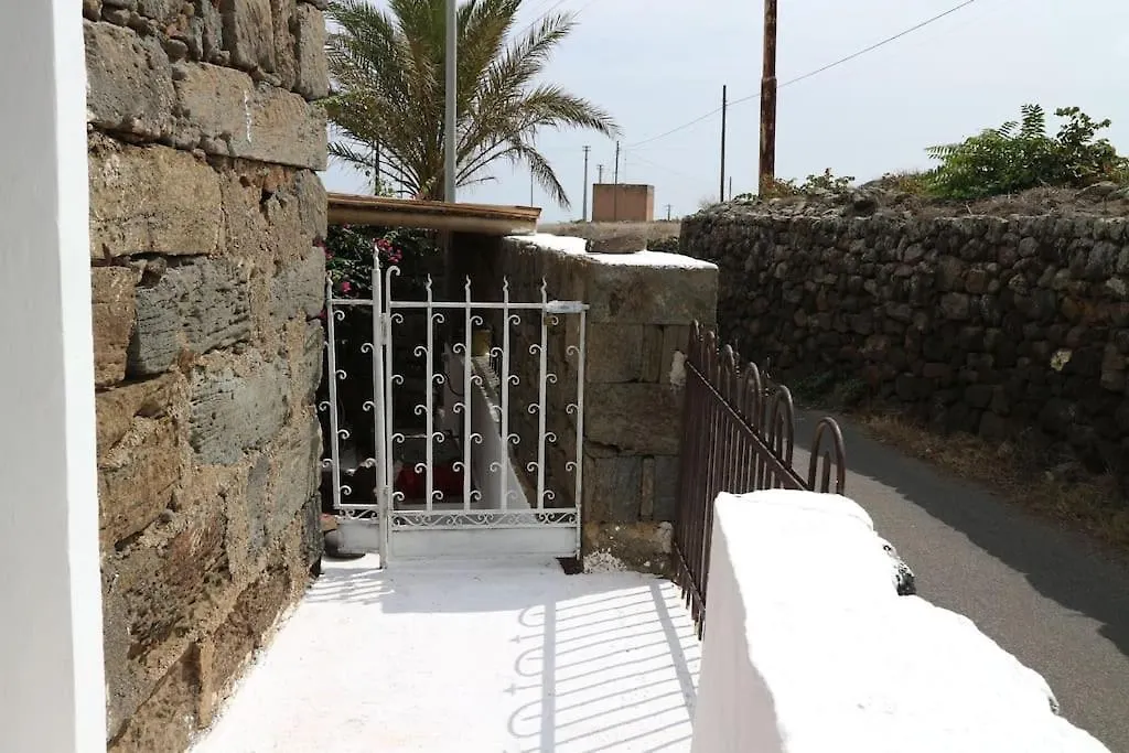 Holiday home Dammuso Nonna Franca A Cinque Minuti Dall Arco Dell Elefante Villa Kamma Italy